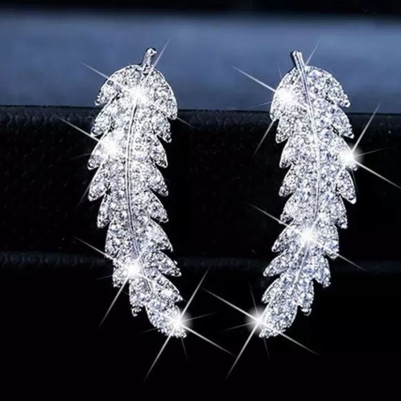 NEW 925 STERLING SILVER DIAMOND LEAF EARRINGS, NICE EARRINGS, CUTE EARRINGS - Picture 3 of 5